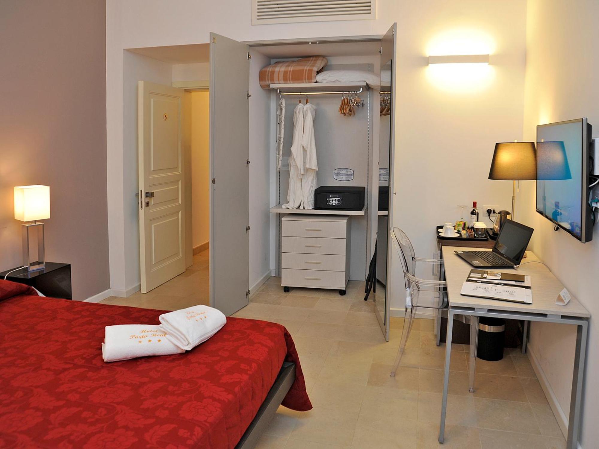 Hotel Porta Reale Noto Habitación foto