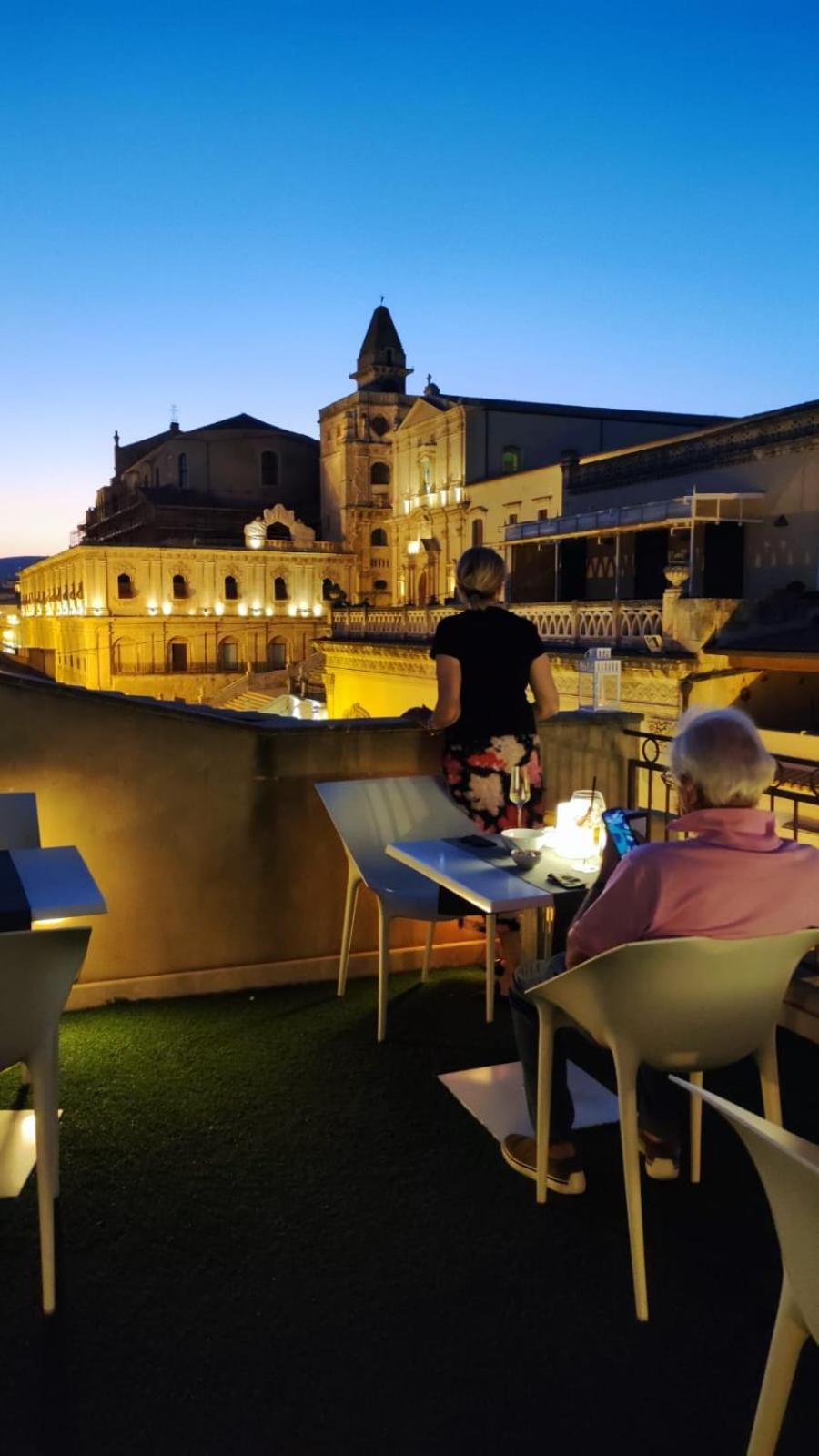 Hotel Porta Reale Noto Exterior foto
